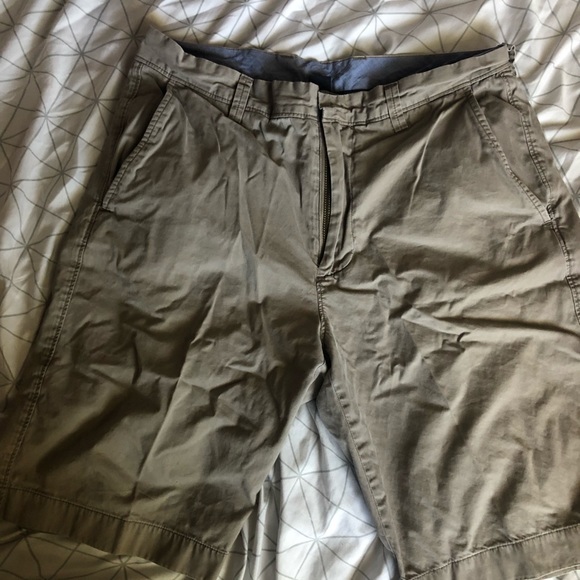 11” J. Crew Khaki Shorts - Picture 1 of 4